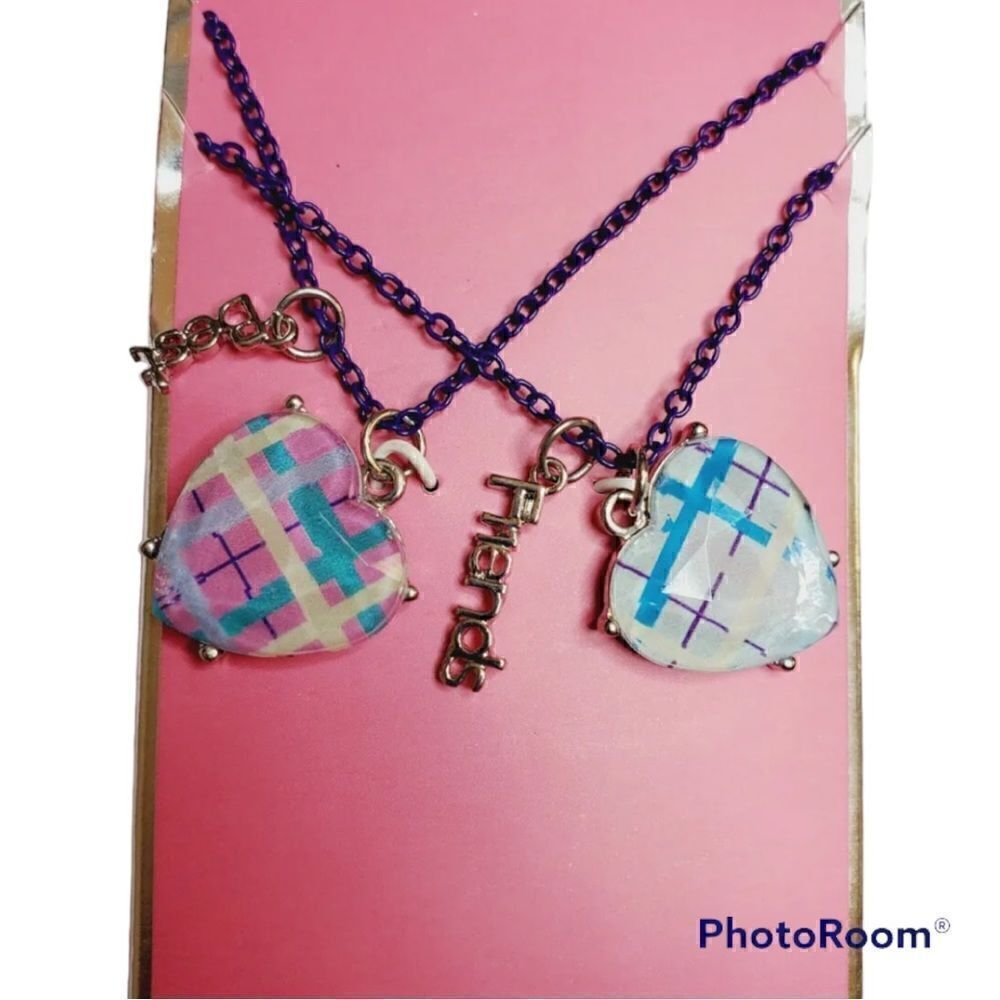 🌼🌼Fun Fashion Best Friends necklace NWOT🌼🌼